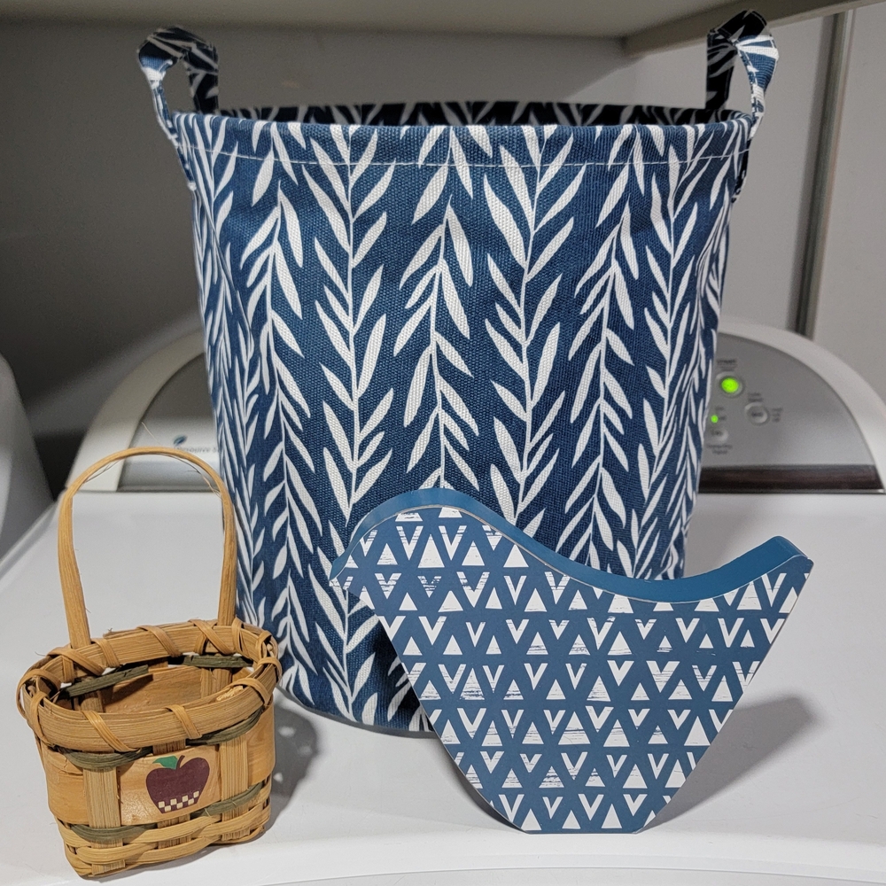 FREE GIFTS INCLUDED W/PURCHASE OF THIS BASKET! Versatile Basket with handles.